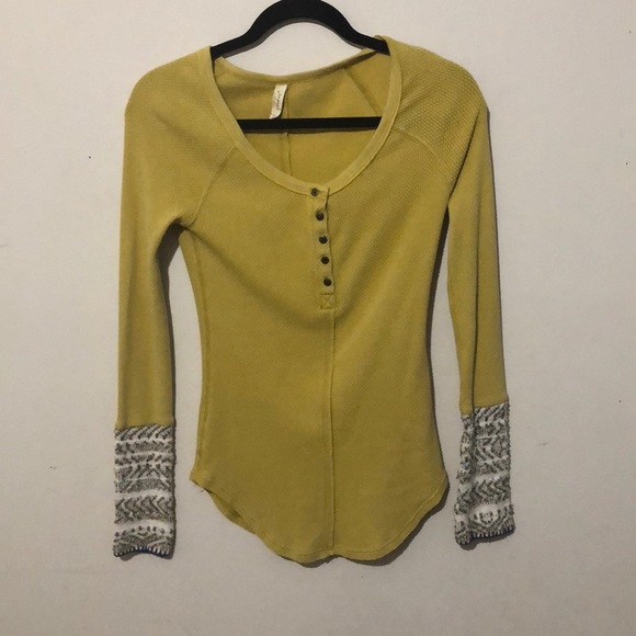 Free People Alpine Cuff Thermal SZ S Yellow Shirt - Picture 3 of 8